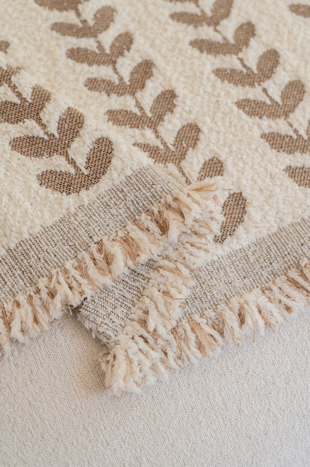Leaf Pattern Sofa Throw Cover with Tassel Fringe - Couch Protector for 1, 2 & 3 Seater Sofas