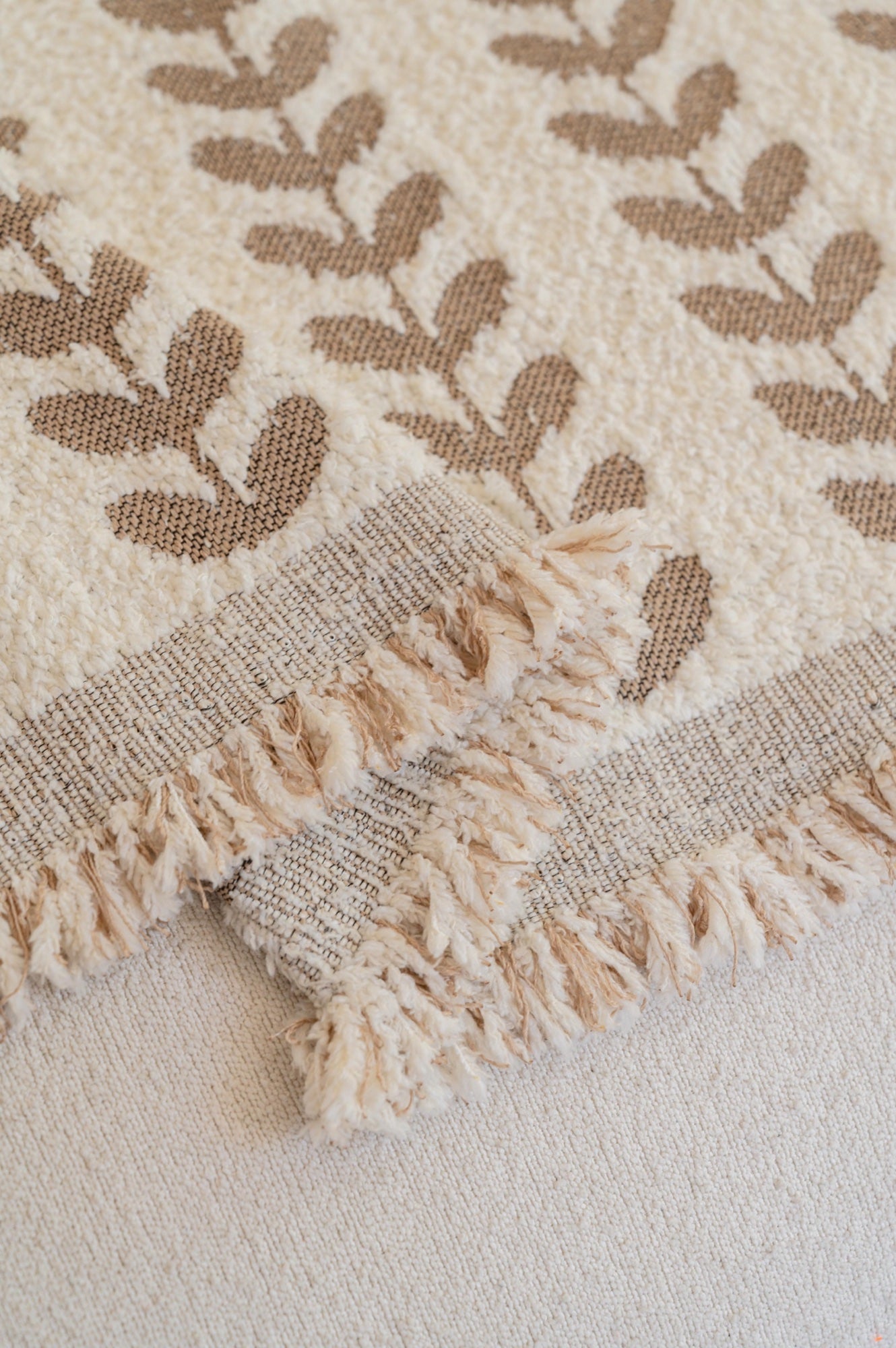 Leaf Pattern Sofa Throw Cover with Tassel Fringe - Couch Protector for 1, 2 & 3 Seater Sofas