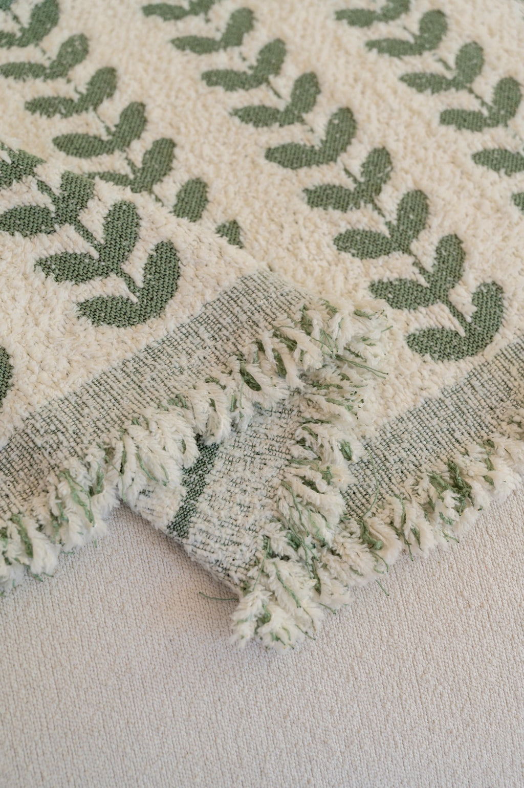 Leaf Pattern Sofa Throw Cover with Tassel Fringe - Couch Protector for 1, 2 & 3 Seater Sofas